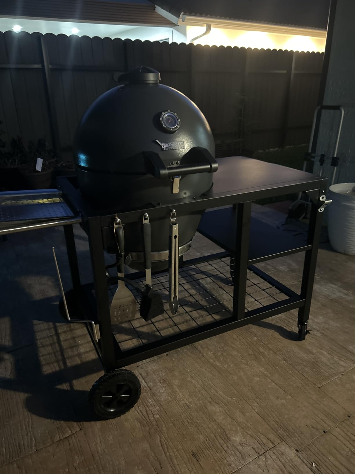 Brand-Man Steel Kamado Charcoal Grill & Smoker, 22-inch Cast Iron Grates, Large Prep Table Cart, Ideal for Outdoor Cooking customer photo 2