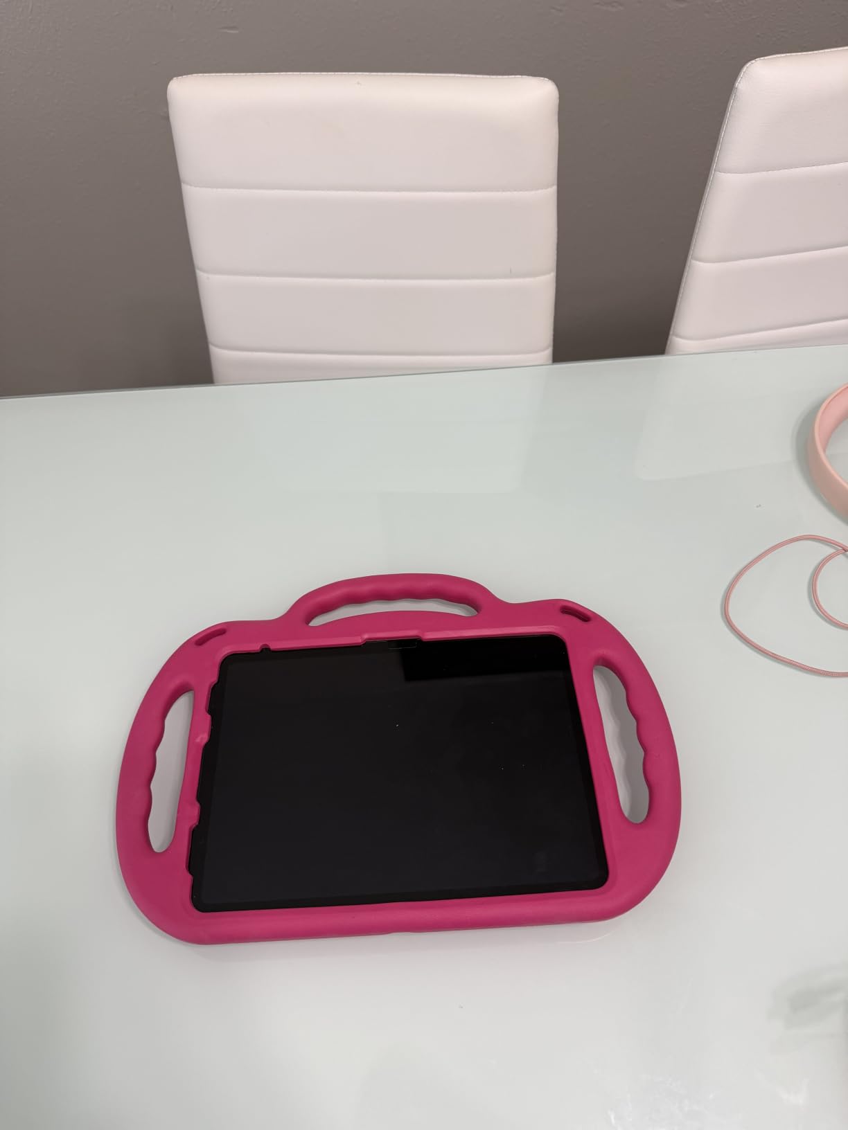 Apple iPad 11-inch: A16 chip, 11-inch Model, Liquid Retina Display, 128GB, Wi-Fi 6, 12MP Front/12MP Back Camera, Touch ID, All-Day Battery Life - Blue customer photo 2