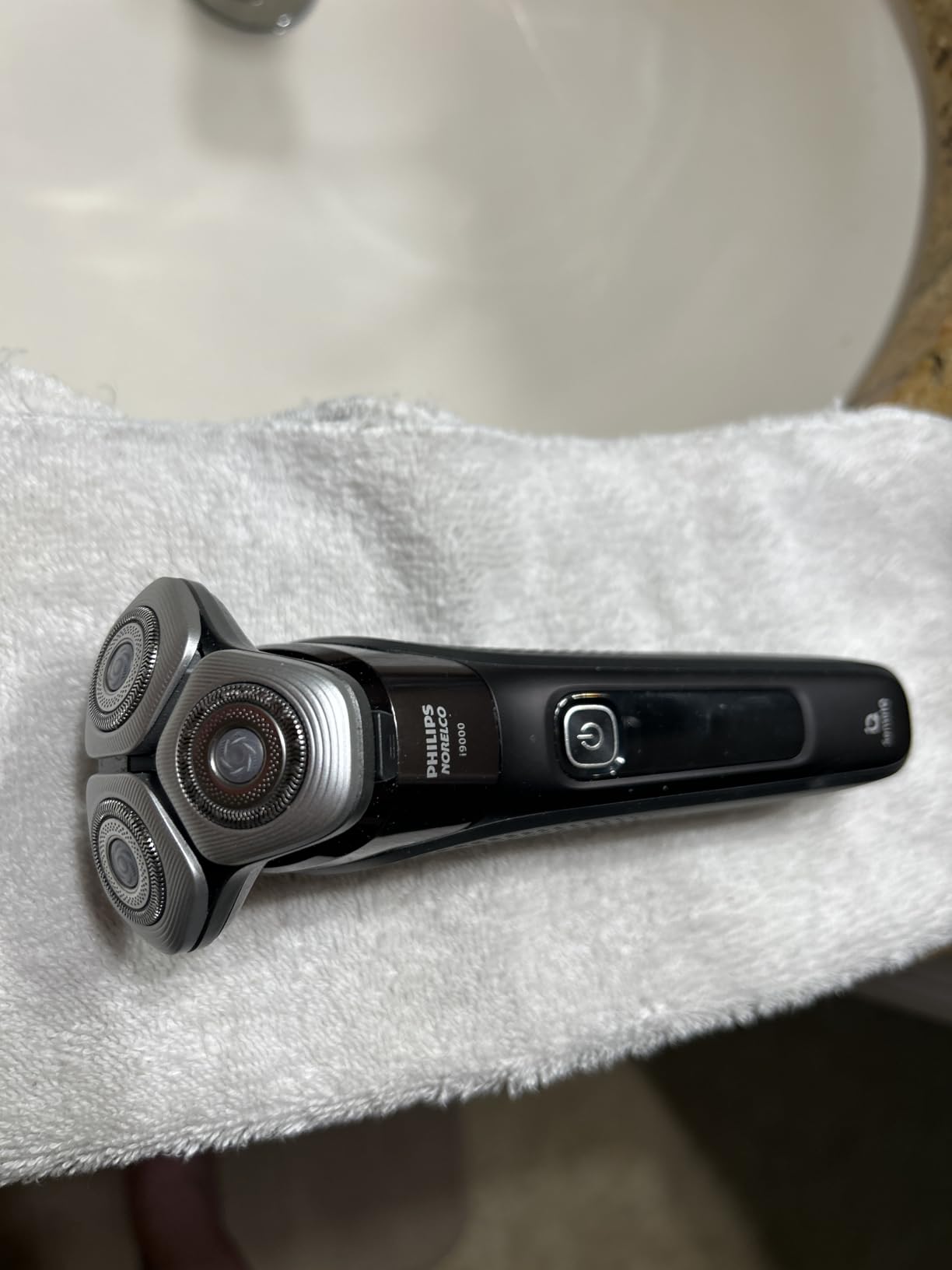 Philips Norelco i9000 Electric Shaver, Ink Black | 360° Rotating Dual SteelPrecision blades, SenseIQ Technology, Flexible Compact Heads, Includes Charging Stand, X9000/90 customer photo 2