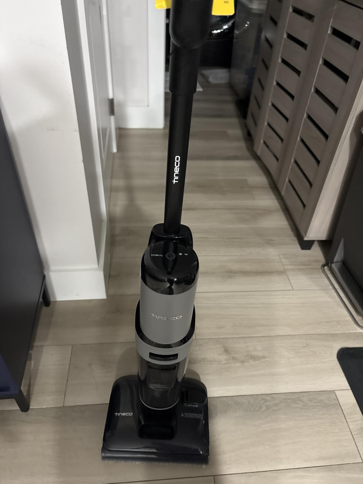 Tineco Floor ONE i5 Stretch Wet Dry Vacuum Cleaner, Vacuum & Mop in One Step, 20kpa Powerful Suction, 180 deg Lay-Flat Design, Anti-Tangle Design, Dual-Sided Edge Cleaning, Up to 30 Minutes Runtime customer photo 1