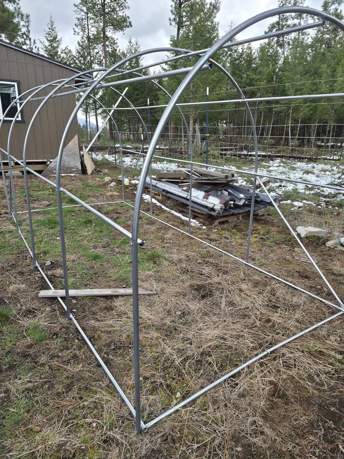 KING BIRD Premium 25x10x6.6FT Greenhouse for Outdoors, Large Walk-in House | Upgraded Zipper Galvanized Metal Frame Mesh Door Screen Window Tunnel Hoop for Garden Plant Winter, 2 Stiffeners, Green customer photo 1