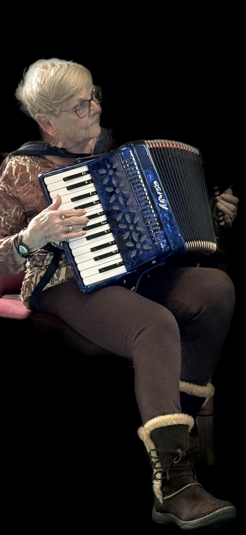 25 Keys Accordion, 16 Bass Student Piano Accordion Acordeón Acordeones Para Adultos for Beginner and Adults, Lightweight Portable with Adjustable Straps, Cleaning Cloth, Gloves, and Carrying Bag (Blue) customer photo 2