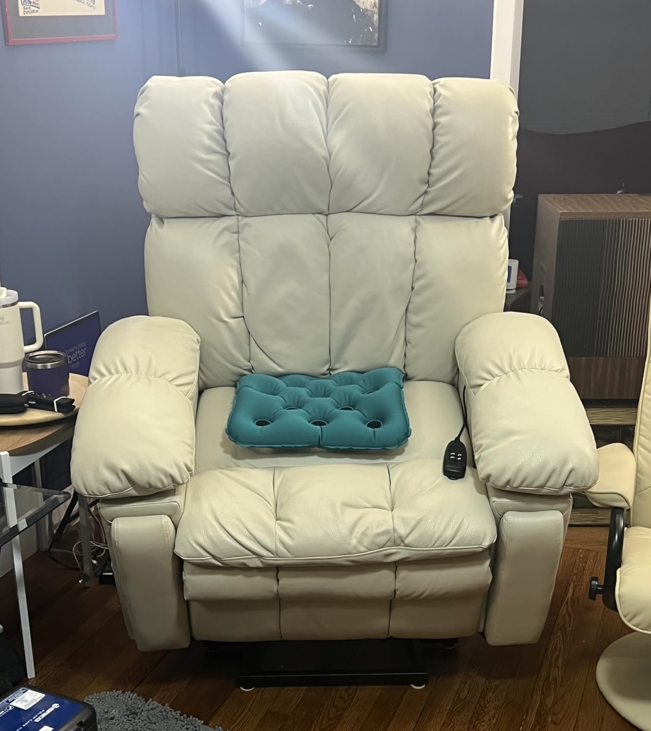 Big Tall Man Lay Flat Recliner with Massage Heat, Extra Wide Power Lift Recliner Chair for Elderly, Adjustable Headrest, Extended Footrest, USB Ports, Type C, Hidden Cup Holders, Storage Boxes, Beige customer photo 2