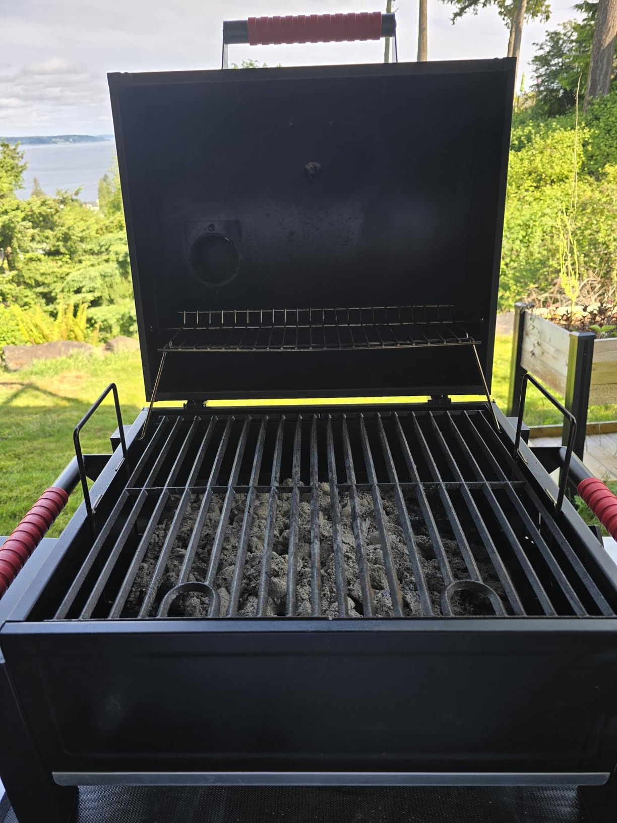Feasto Heavy-Duty 30-Inch Charcoal Grill with Offset Smoker Grill | Side Table & 815 Sq. In Cooking Space, Outdoor BBQ Grill for Outdoor Barbecue in Backyard, Patio and Parties, Black customer photo 2