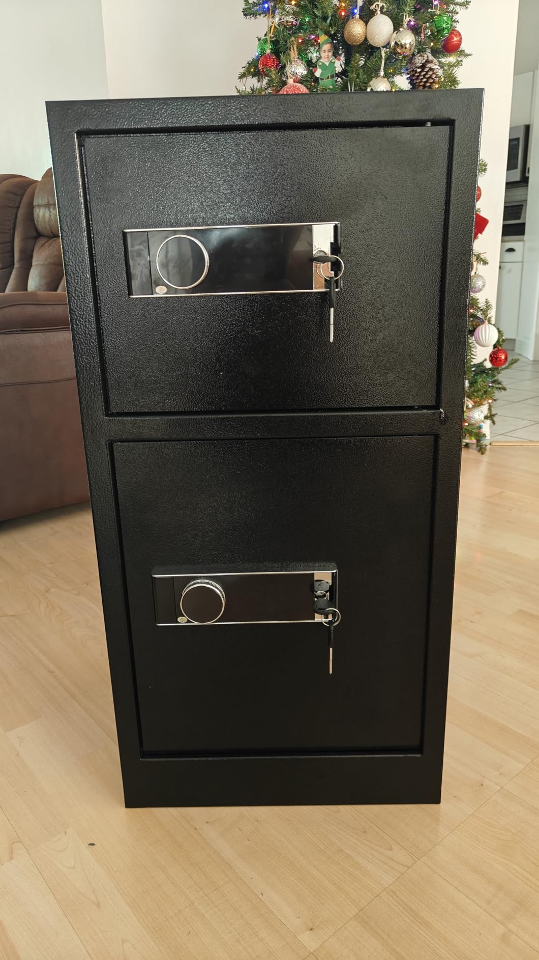 Xyvaly 8.6 Cu Ft Large Safe for Home,Digital Pad,Document File Cash Safe | Double Door,Heavy-Duty,Hidden Lock Box,Removable Shelves,Fireproof and Waterproof Bag, For Home Office customer photo 2