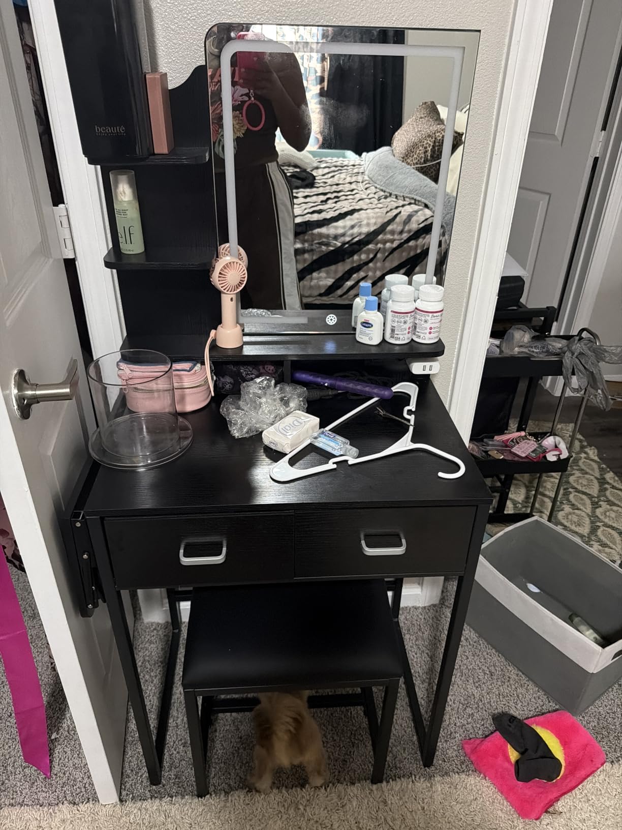 ALEXNUTRE Makeup Vanity Desk with Mirror and Lights customer photo 2