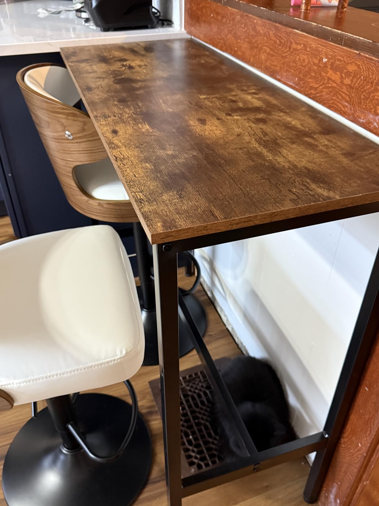 VEVOR Bar Table, Sturdy Metal Frame High Top Pub Table, Small Kitchen Dining, Cocktail Coffee Counter Bar Height Desk, Easy to Assemble, 24x24x36 in, for Living Room Party, Rustic Brown and Black customer photo 2