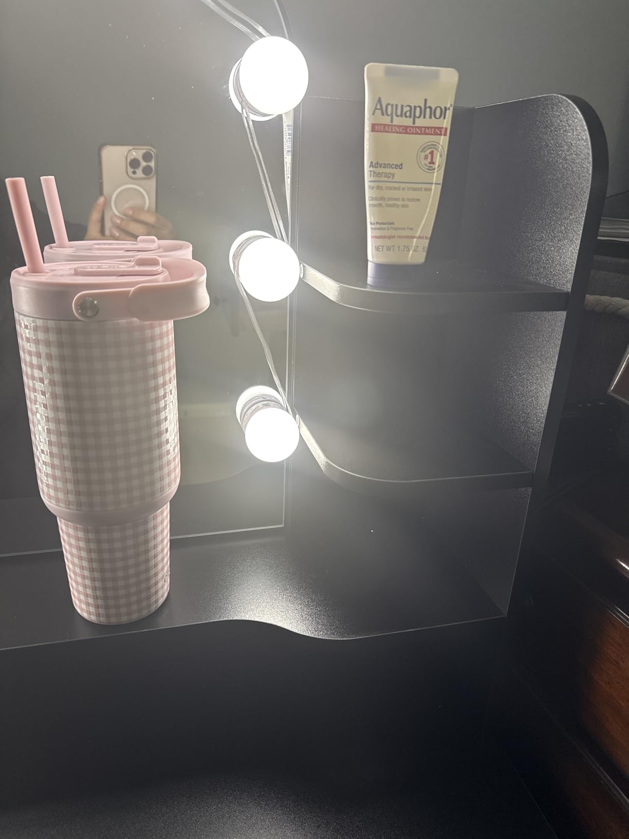 wanan Small Vanity Set with Chair and Big Mirror & Lights customer photo 2