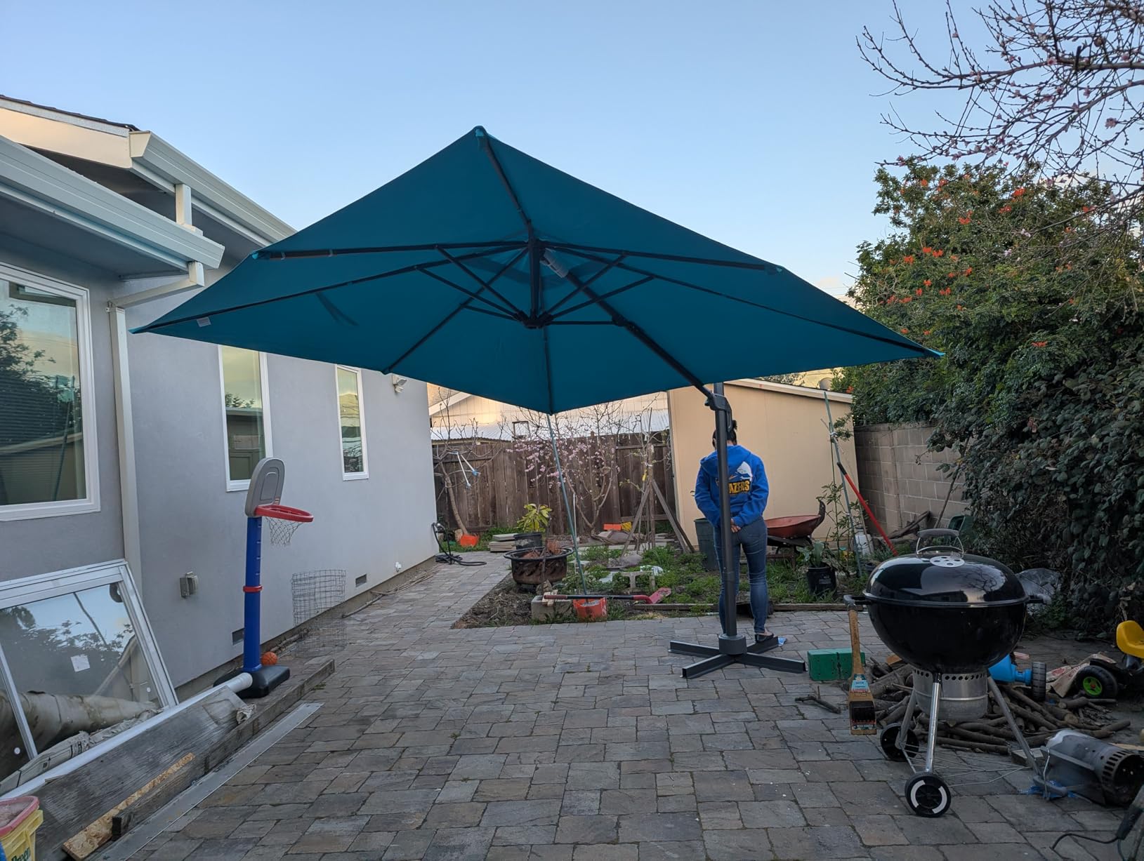 HOTEEL 10x10ft Patio Umbrella Cantilever Umbrella Double Top - Upgrade and Intensify - 360 Rotation and 5 Angles Adjustment - Aluminum Offset Pool Umbrella Outdoor Umbrellas for Patio Garden Deck Pool customer photo 1