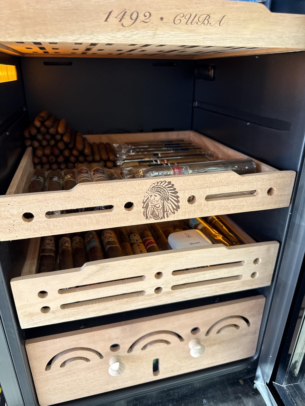 Electric Cigar Humidor Cabinet with Temperature & Humidity Control System, 50L Cooling Cigar Fridge up to 300 Counts, Cedar Wood Shelves, Digital LED Screen, Fingerprint Safety Lock, Gift for Men customer photo 2