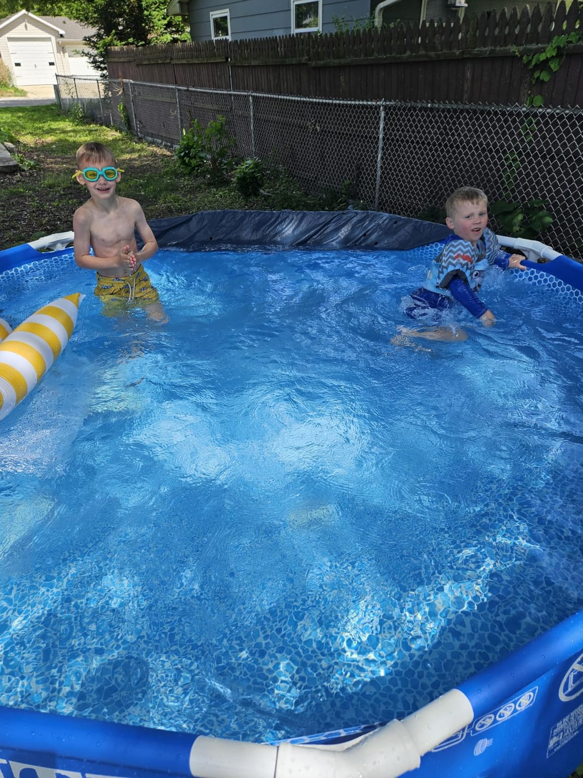 Intex Metal Frame 12ft x 30in Round Above Ground Swimming Pool Set w/Pump customer photo 2