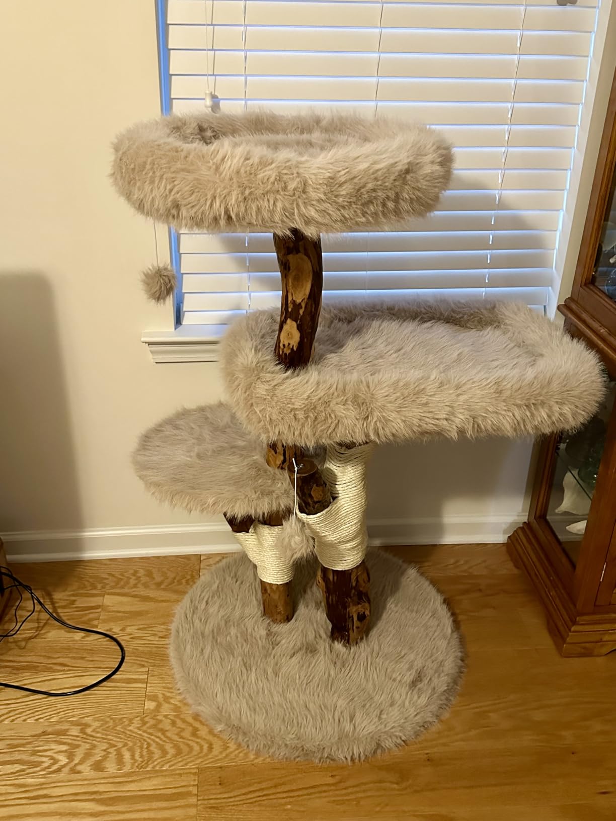 Sopapets Maine Coon Cat Tree for Large Cats, Solid Wood Cat Tower with Removable Cushions and Sisal Scratching Posts, Modern Boho Aesthetic Cat Furniture customer photo 1