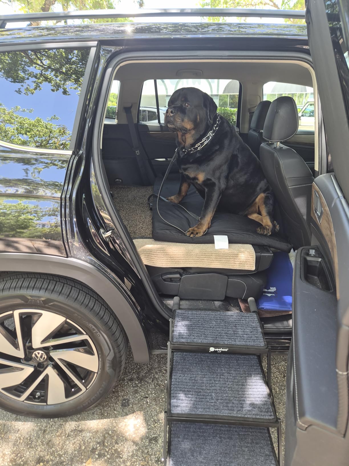 Veehoo Foldable Dog Steps for Car Truck SUV, Collapsible Large Dogs Stairs | 4 Steps Folding Dog Ramp for Cars Portable Pet Ramps Ladder Heavy Duty Non Slip for Trucks Vehicle 17