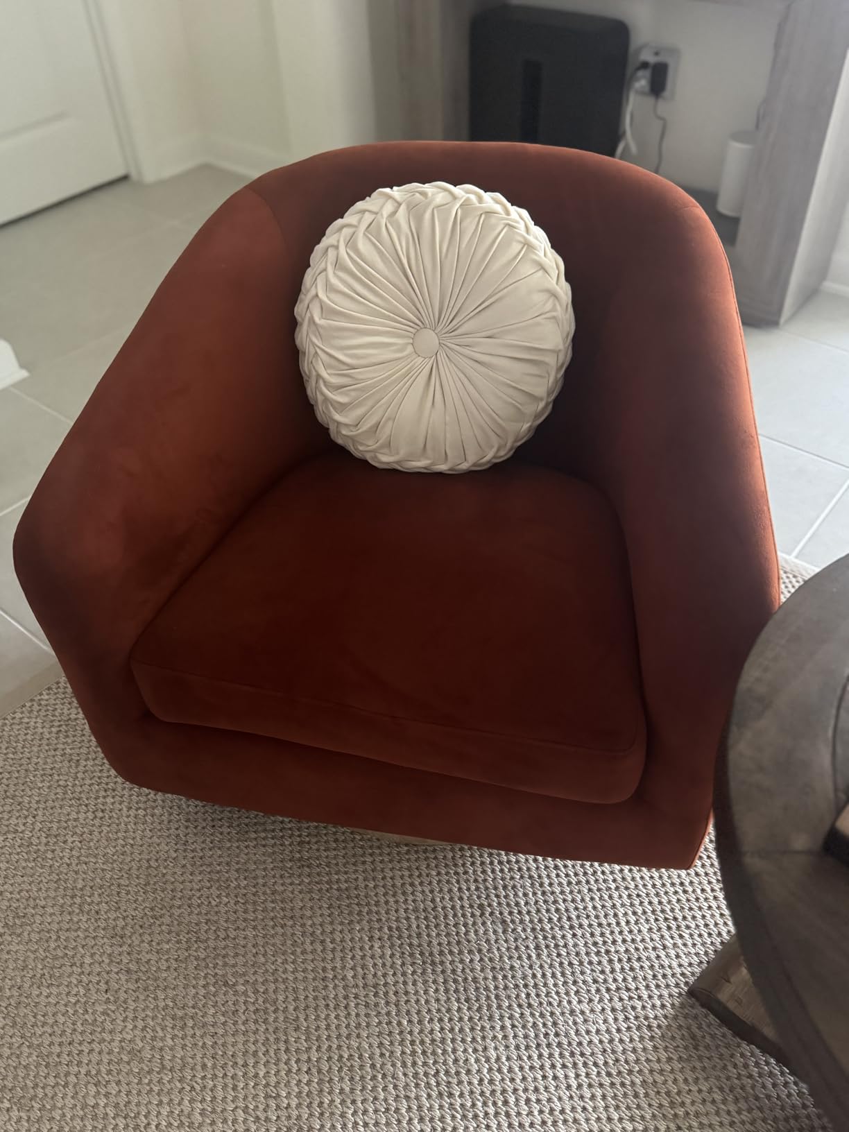CHITA Swivel Accent Chair Set of 2, FSC Wood Frame, Fully Assembled, Cream, Fabric Barrel Arm Chair with 360-Degree Swivel Solid Wood Base customer photo 2