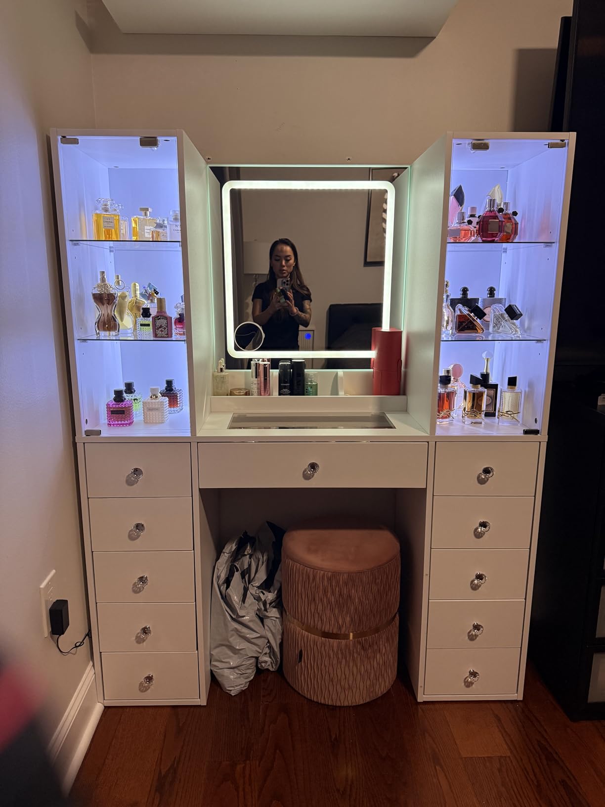 Yanosaku Corner Vanity Desk with Buil-in Speaker, 8 Drawers & 6 Shelves, Makeup Vanity with Glass Top, Modern Vanity with Mirror and Lights, 3 Color Lighting Modes, Dressing Table for Bedroom, White customer photo 2