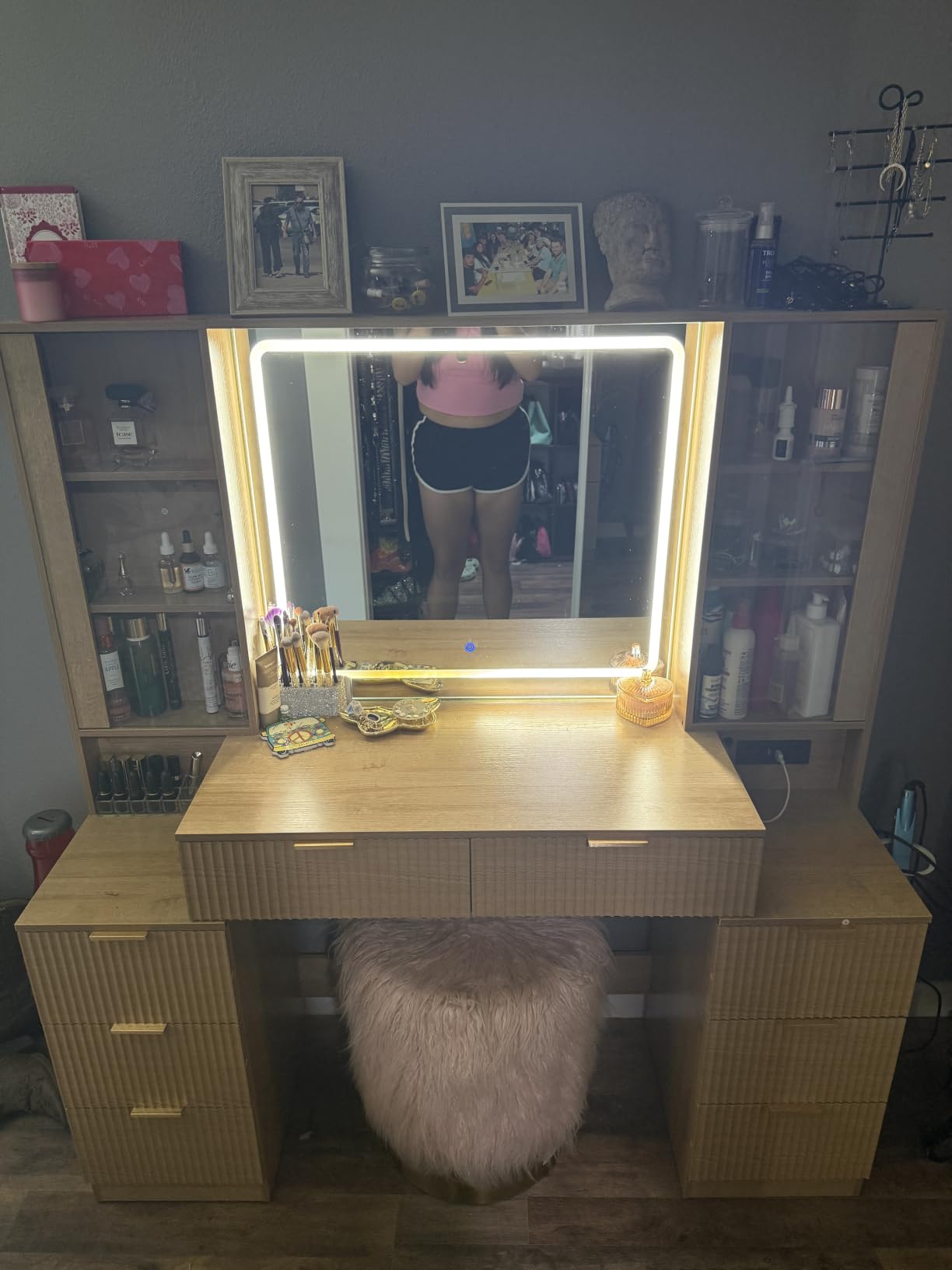 Big Vanity Desk, Fluted Makeup Vanity with Mirror Lights, Dressing Table | Large, Charging Station, Sound Sync Chasing LED Lights, Wood Vanities, Luxury Glass Cabinets, 8 Drawers, Girls, Women customer photo 1