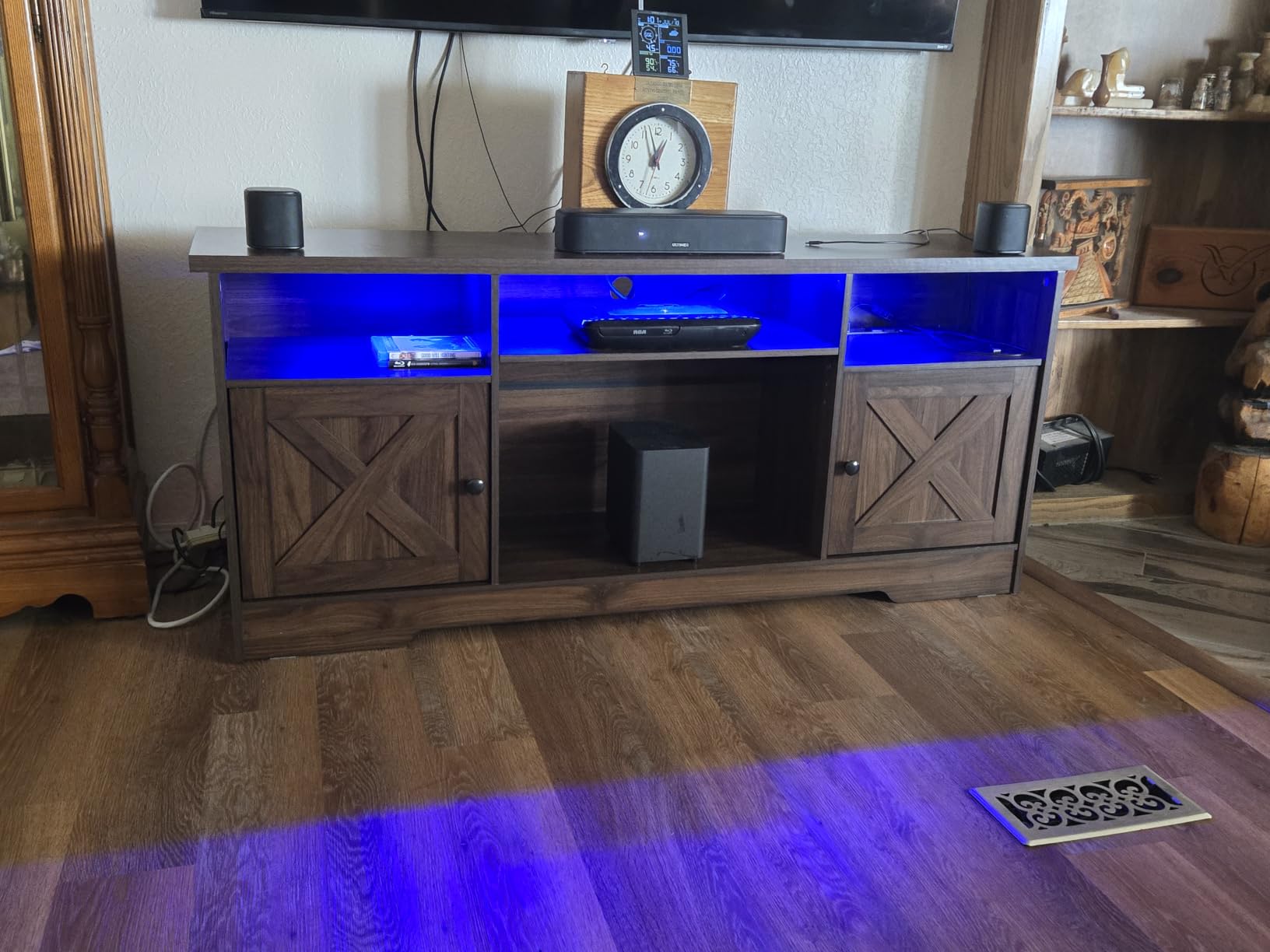 Casaottima TV Stand for 65 Inch TV, Farmhouse Entertainment Center with Power Outlet & LED Light and Storage Cabinets, Console Table and Media Furniture for Living Room Bedroom, White customer photo 1