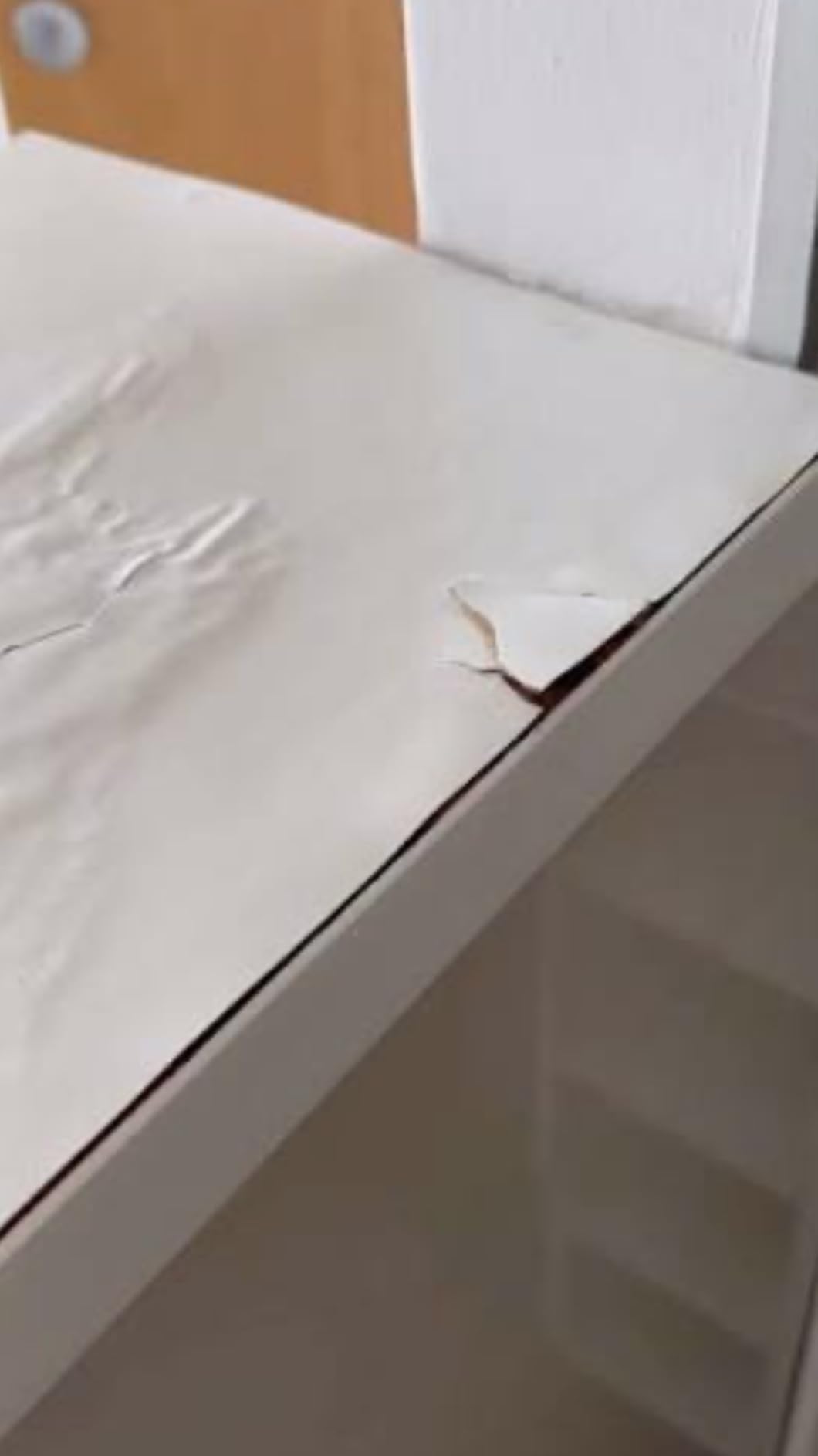 BEWISHOME Large Vanity Desk with Mirror and Lights, Glass Top, 9 Drawers, White Makeup Vanity Table with 4 Storage Shelves, Dressing Table with Power Outlet, Vanity Stool for Women, Girls, Bedroom FST39 customer photo 1