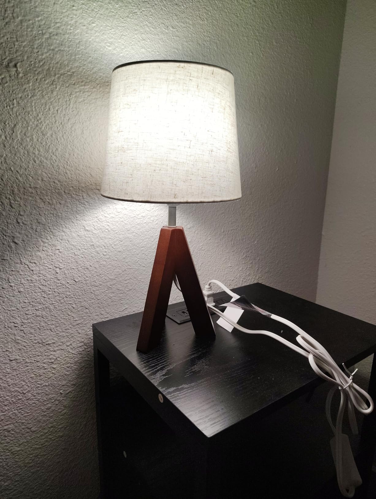 Tripod Table Lamp, 14.6 Inch Small Bedside Lamp with Beige Linen Shade, Modern Nightstand Lamp for Bedroom, Kids Room, Living Room, Nursery, Office, E26 Socket, Dark Wood Base, LE51TL05 customer photo 1
