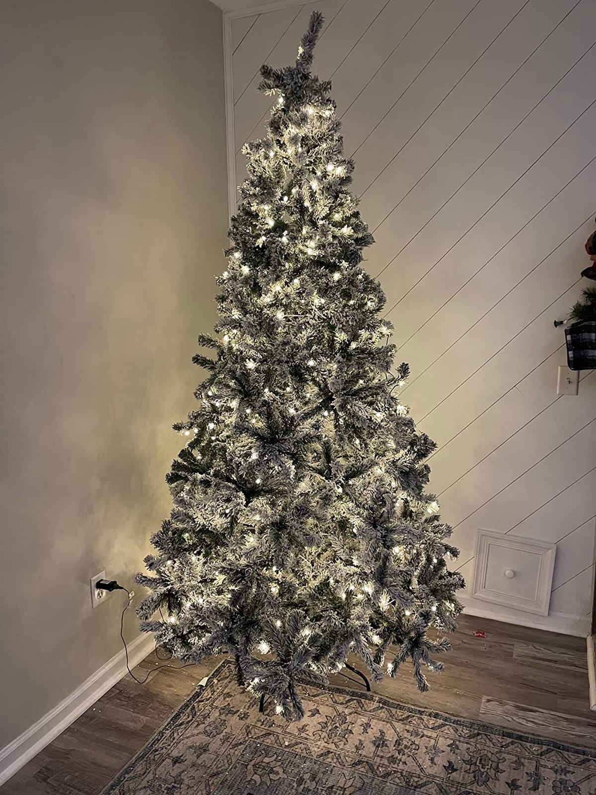HAPPYGRILL 7FT Pre-lit Christmas Tree with 540 LED Lights, APP Controlled Xmas Tree with Color Changing Lights & 2324 Branch Tips, Hinged Artificial Decoration Tree for Holiday Festival customer photo 1