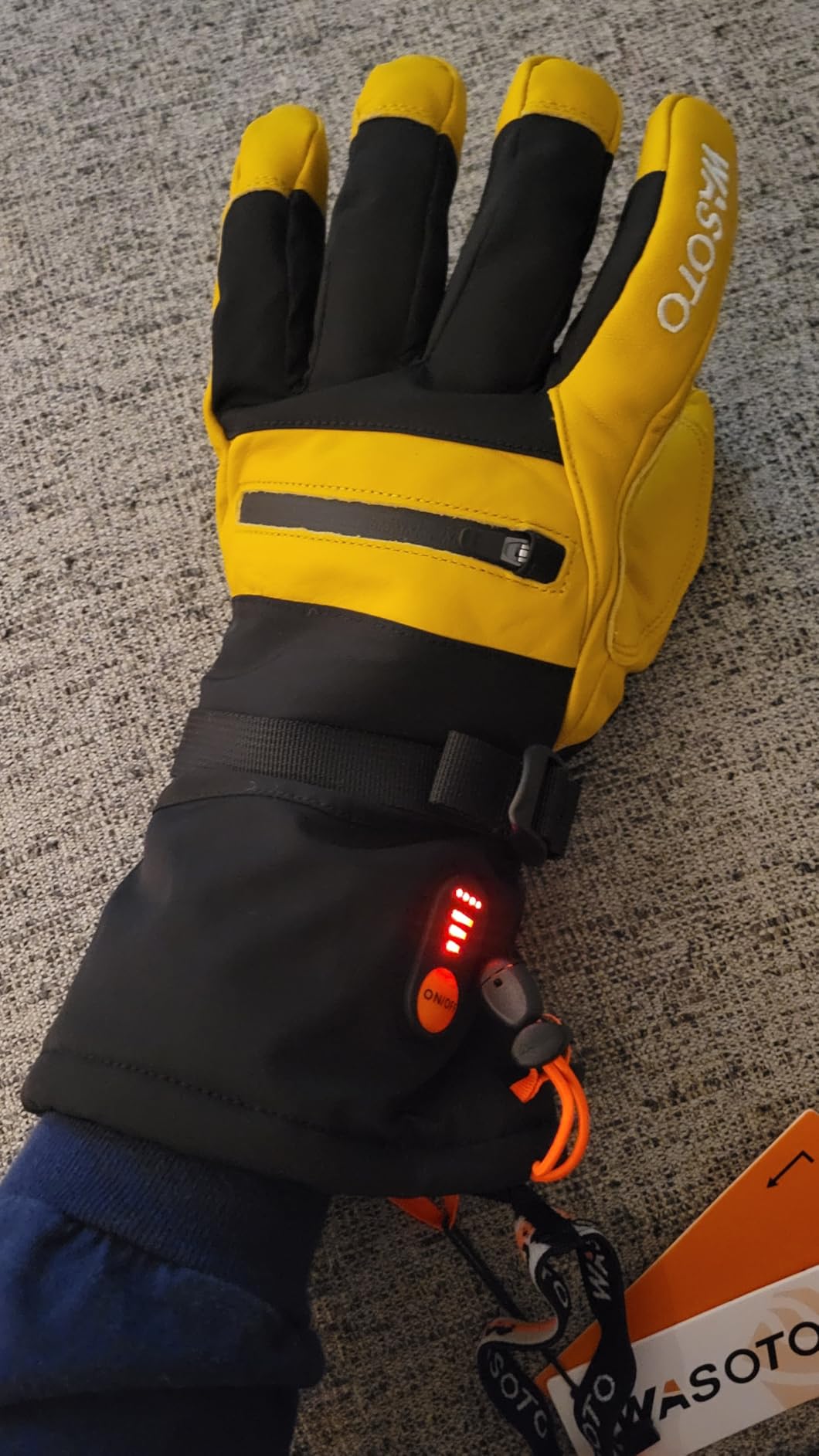 WASOTO Heated Gloves for Men Women 7.4V Battery 22.2WH Electric Rechargeable Heated Ski Gloves Waterproof Durable Leather Work Gloves for Camping Hunting Fishing Snowboarding Hiking Raynaud customer photo 1