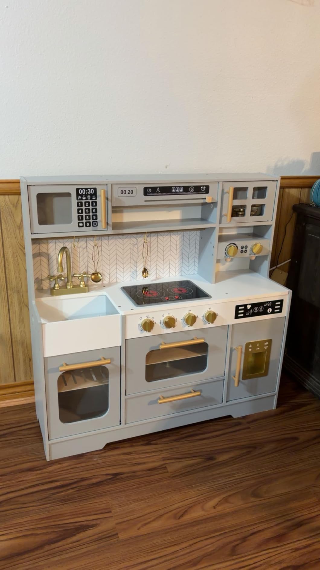 Wooden Play Kitchen for Kids with Coffee Bar and Ice Dispenser, Gray | Lights, Sounds, Clicking Knobs, Hanging Utensils and Roomy Cabinets Support Hands-On Cooking and Cleanup, Ages 3+ customer photo 2