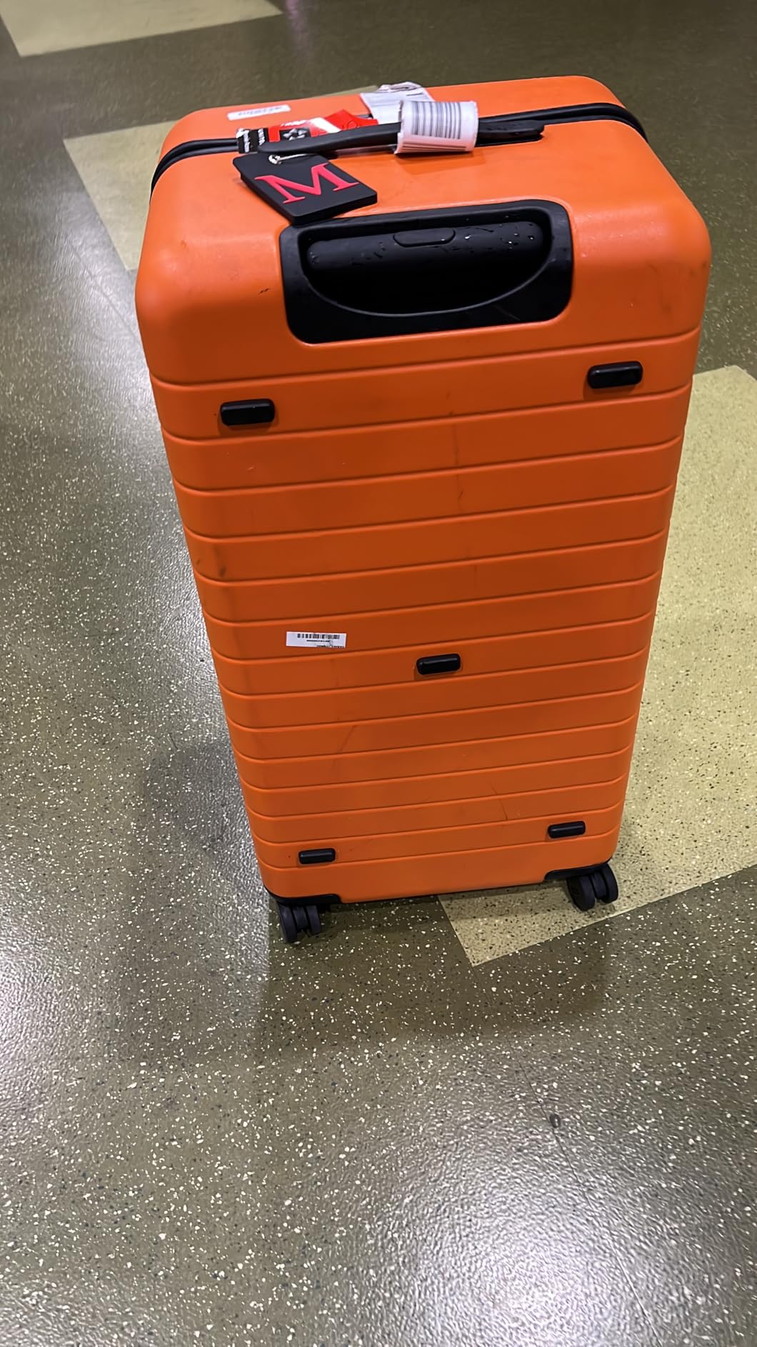 Away Large Checked Luggage, 29-inch Lightweight Hardside Spinner Suitcase | Lightweight & Durable Suitcase, Premium 360° Spinner Wheels, Interior Compression System, TSA-Approved Lock, Cherry Red customer photo 1