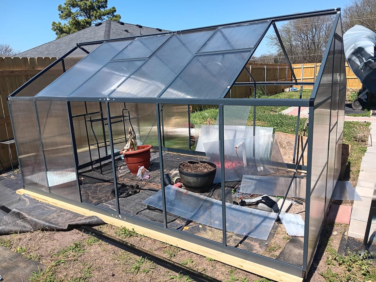 6x6FT Outdoor Polycarbonate Greenhouse with Roof Vent, Dark Gray customer photo 1
