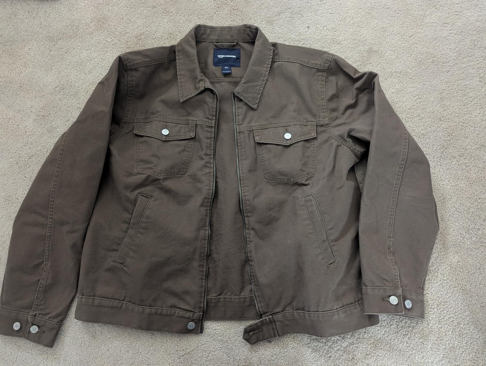 Amazon Essentials Men's Cotton Canvas Zip-Front Trucker Jacket customer photo 2