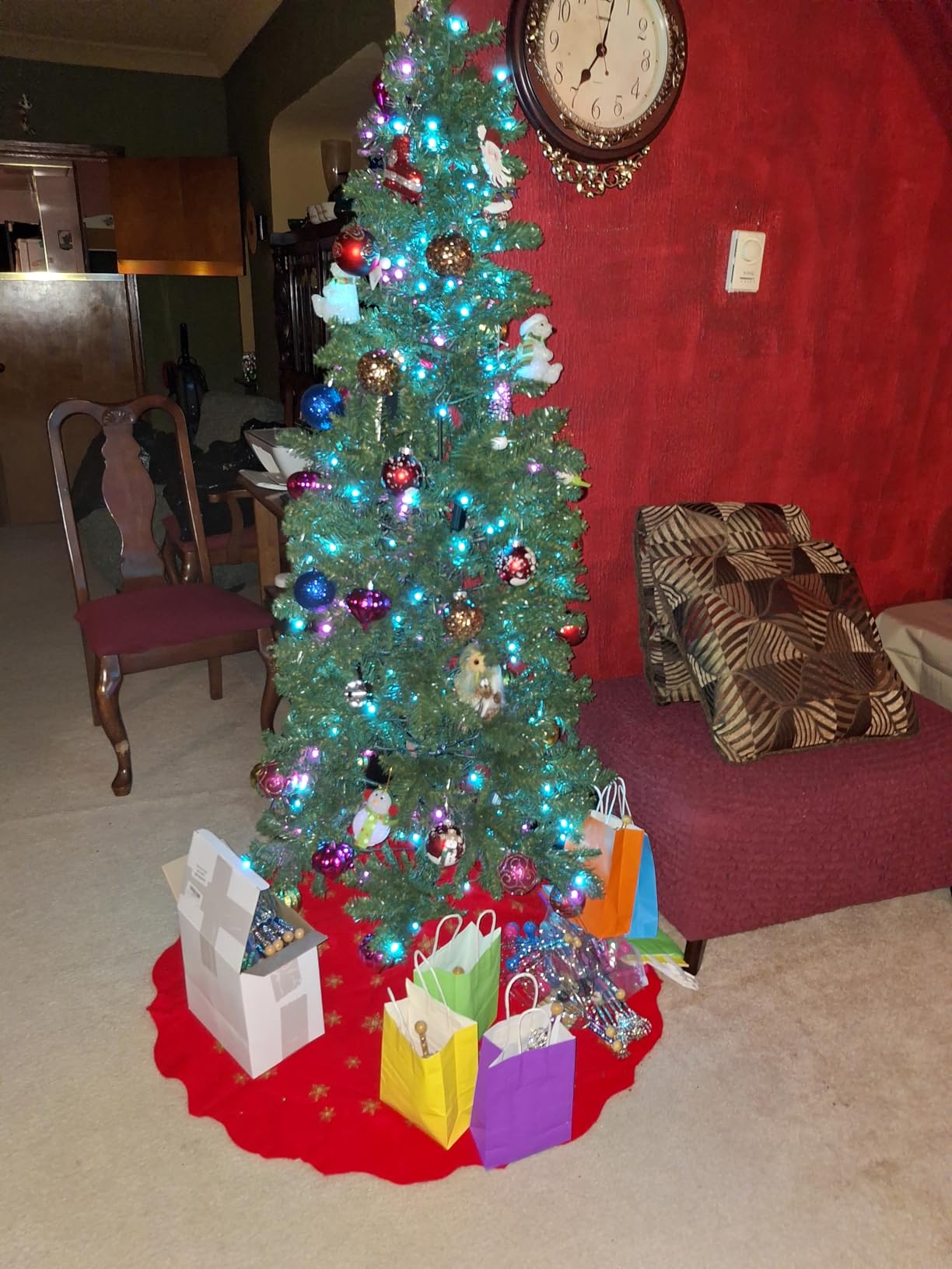 HOMCOM 7ft Prelit Christmas Tree with Colorful LED Lights Slim Fir Green | DIY Synchronized Lights, Xmas Tree, 12 Modes, Daily Timer, Adjustable Brightness and Speed, Remote, Dense Tips customer photo 2