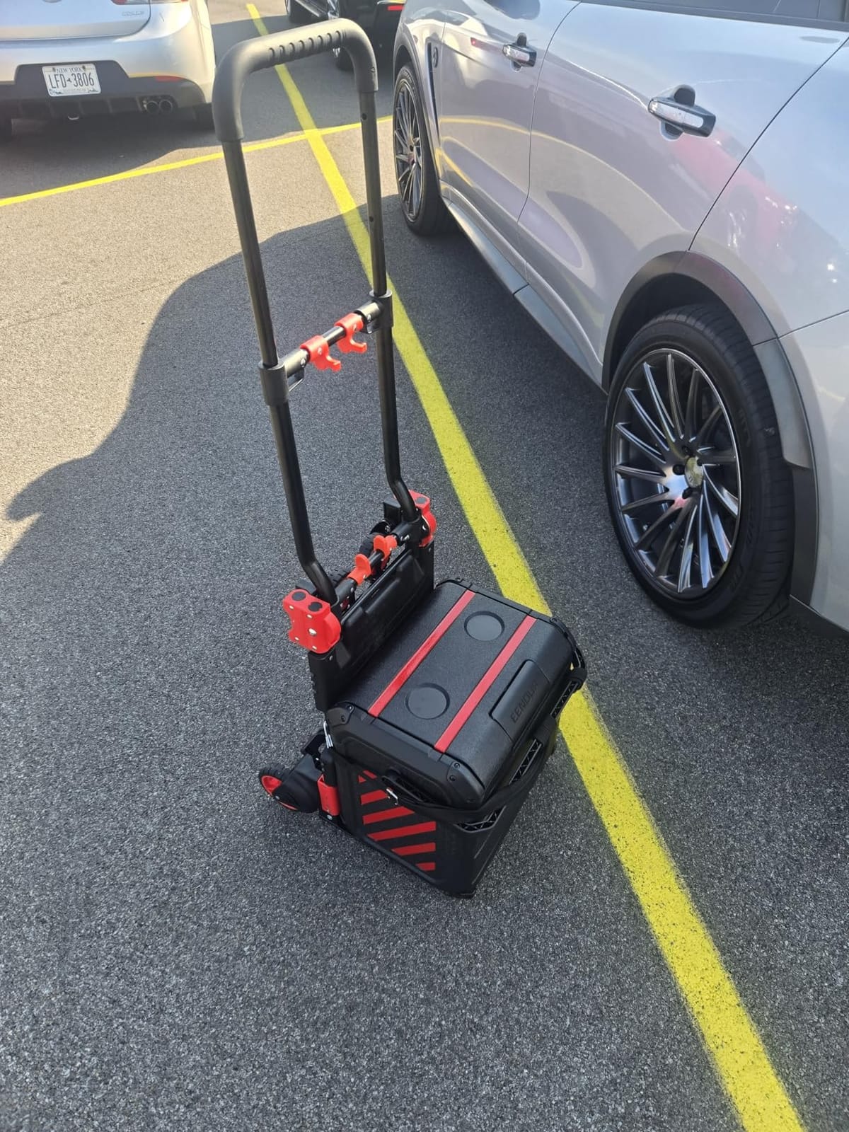 Upgraded 3 in 1 Convertible Folding Hand Truck with Brakes, Hand Truck Dolly Heavy Duty 660lbs Capacity, Stair Climbing Cart with Adjustable Shovel Board and Fixed Handle for Moving customer photo 2