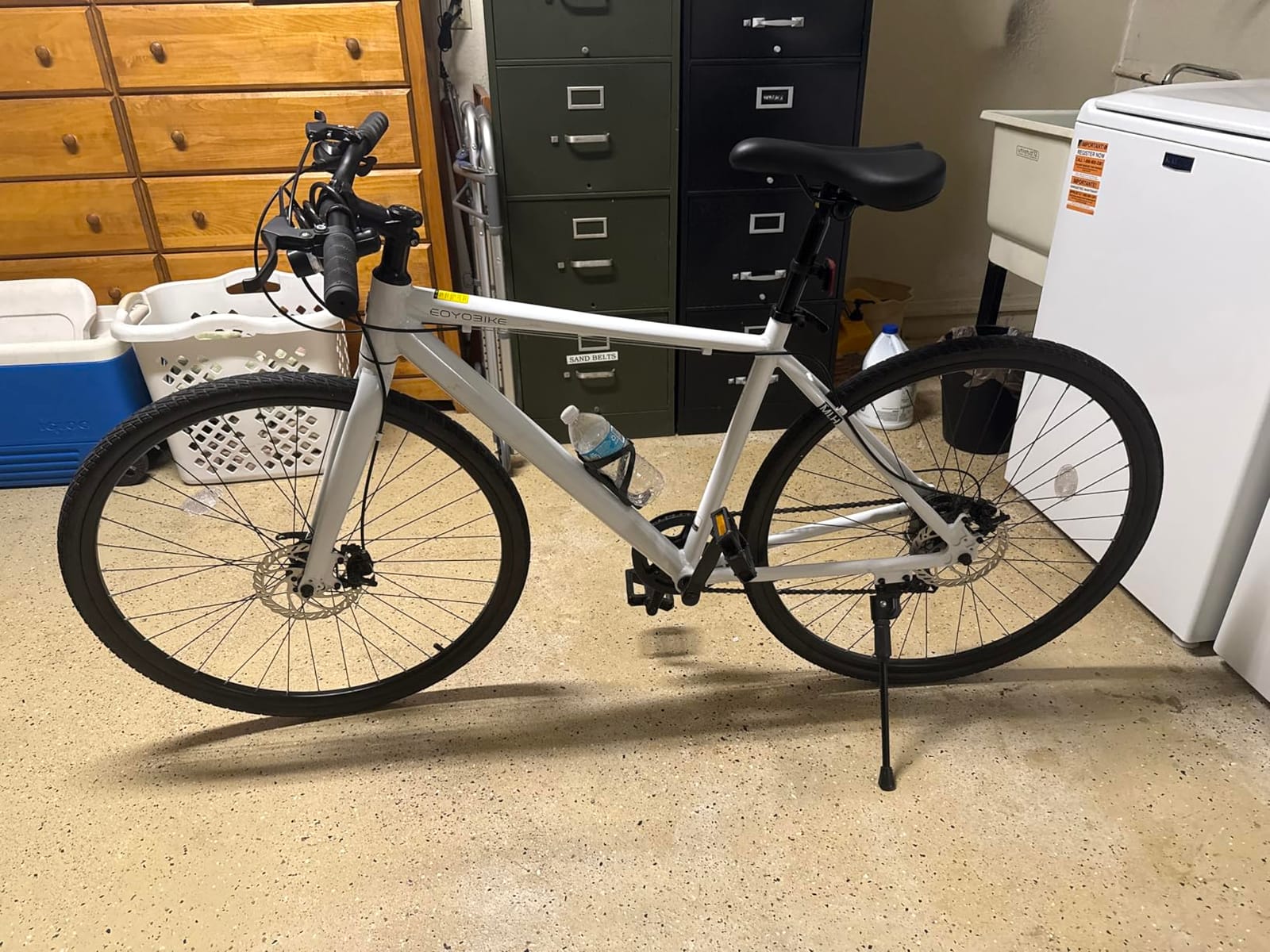 MOONCOOL Hybrid Bike for Adults, 8-Speed Commuter Bicycle, Aluminum Frame | Weighs 29.5 lb yet supports 350 lb, dual disc brakes, upright geometry and 85% pre-assembly simplify commuting and leisure customer photo 2