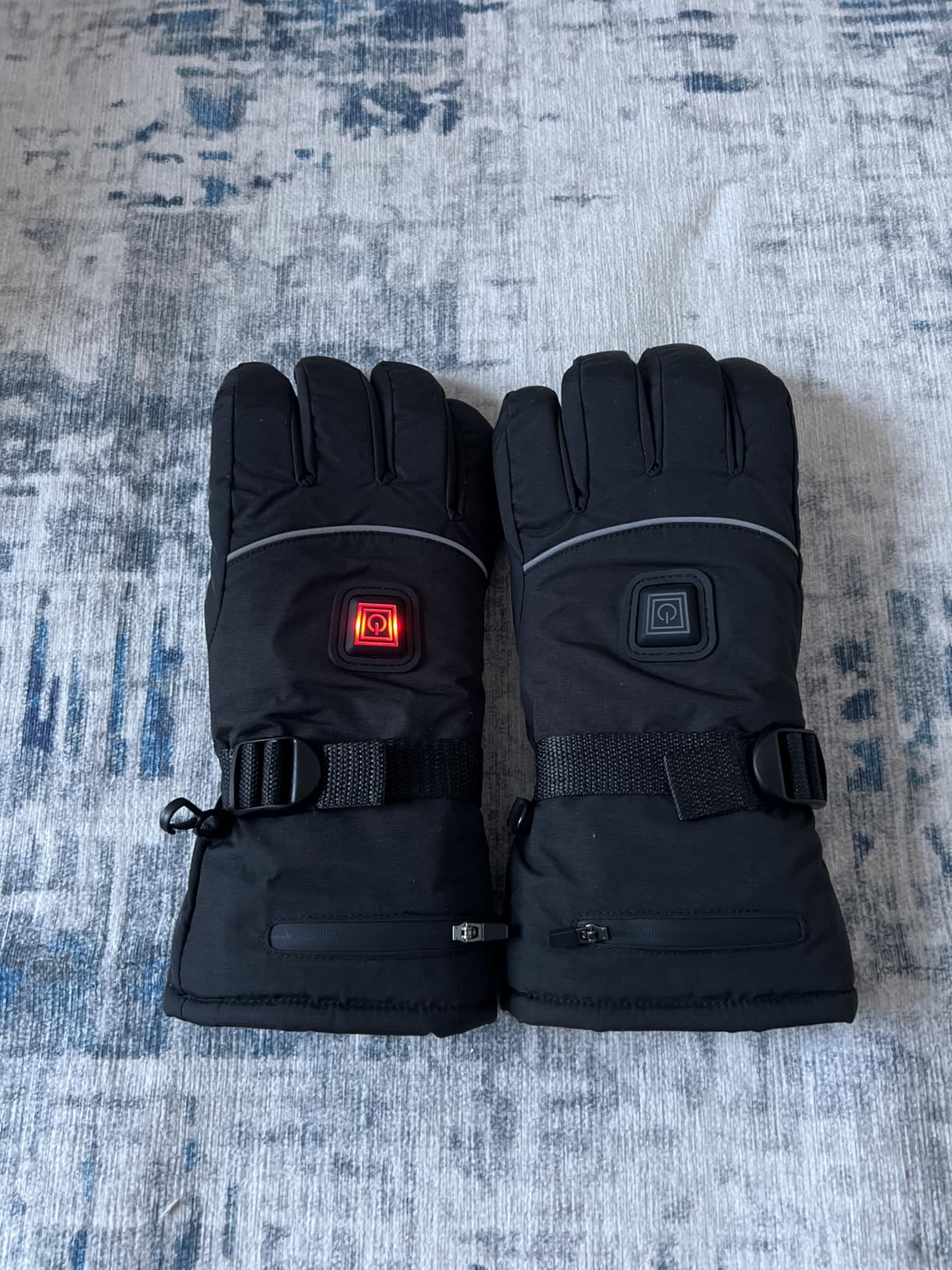 Heated Gloves for Men Women, 7.4V Rechargeable Electric Gloves, Waterproof and Touchscreen, 3 Heat Levels, Thermal Glove for Skiing, Snowboarding, Cycling, Outdoor Work, Running customer photo 1