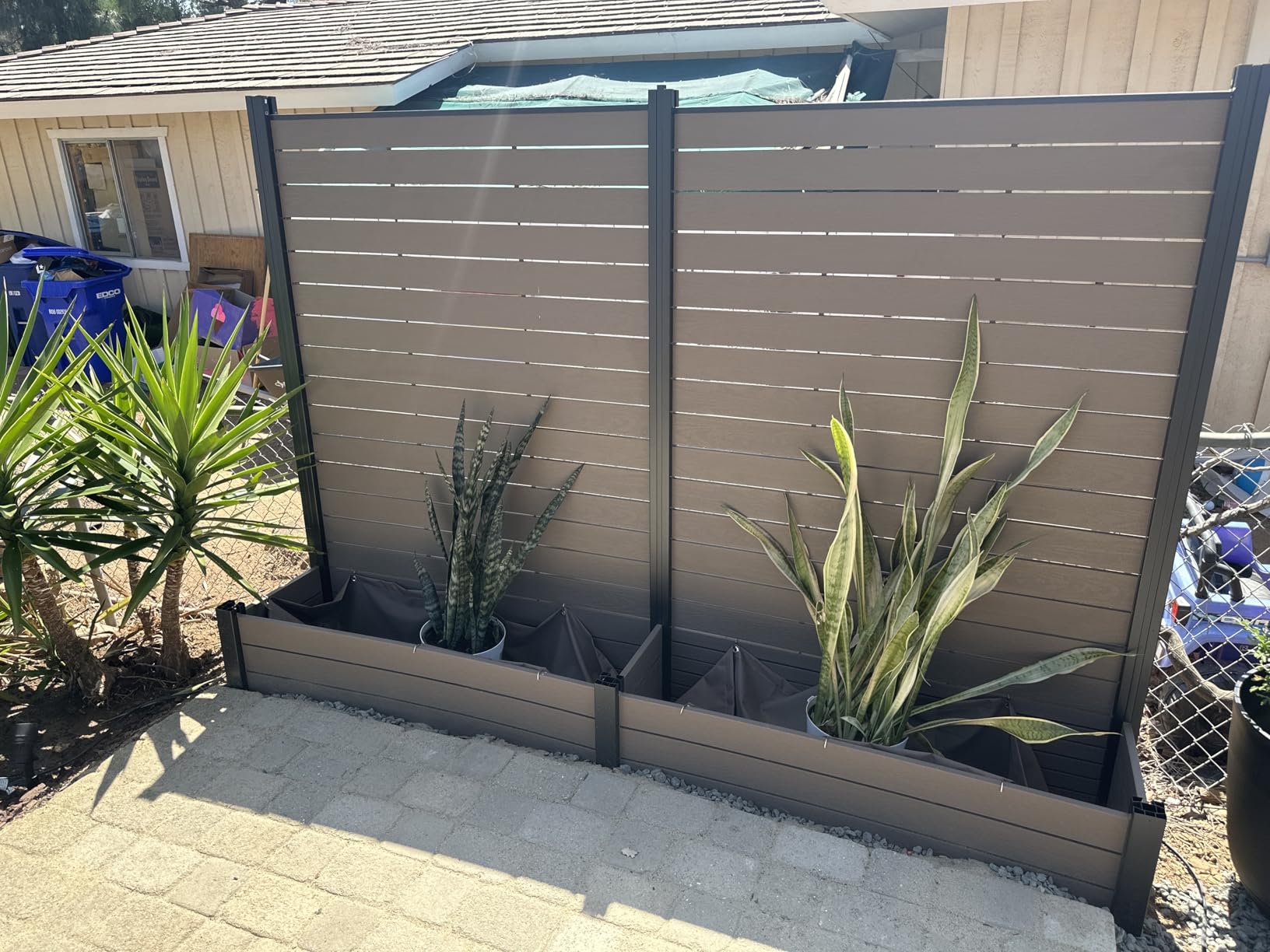 Kozyard 2Pack Privacy Screen with Planter 70 H x 51