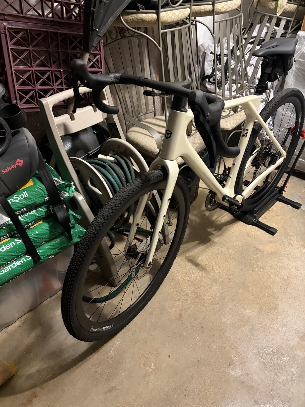 SAVADECK Carbon Gravel Bike - T800 Carbon Frame & Fork, Shimano GRX400 20-Speed Groupset, Hydraulic Disc Brakes customer photo 1
