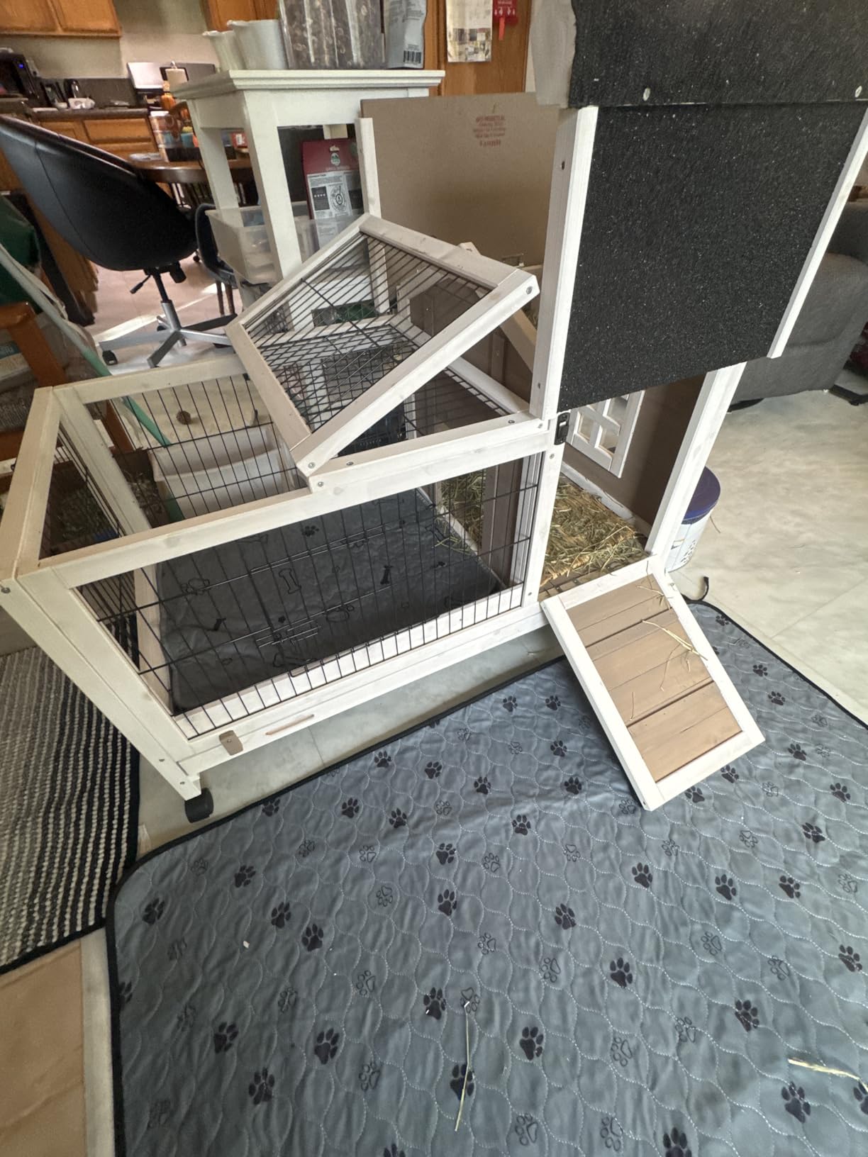 GUTINNEEN Rabbit Hutch Outdoor with Run, Bunny Cage on Wheels, 10.4 ft² Guinea Pig House, No-Leak Pull-Out Trays customer photo 1