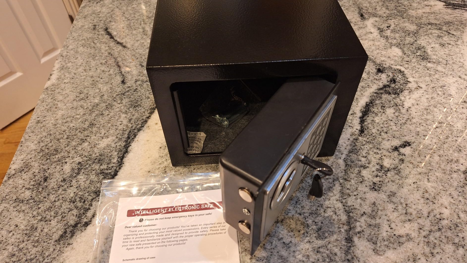 10.5 Cub Extra Large Biometric Waterproof Fireproof Home Safe customer photo 2