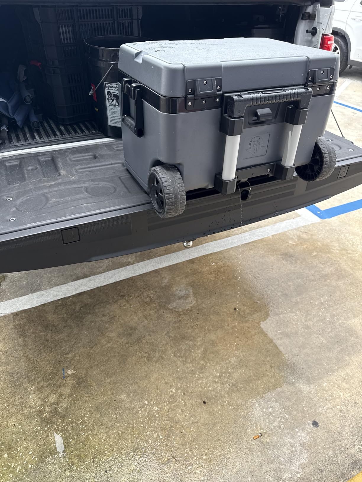 Igloo Trailmate 52Qt Wheeled Cooler, Insulated Hard Shell Ice Chest, Sportsman customer photo 1