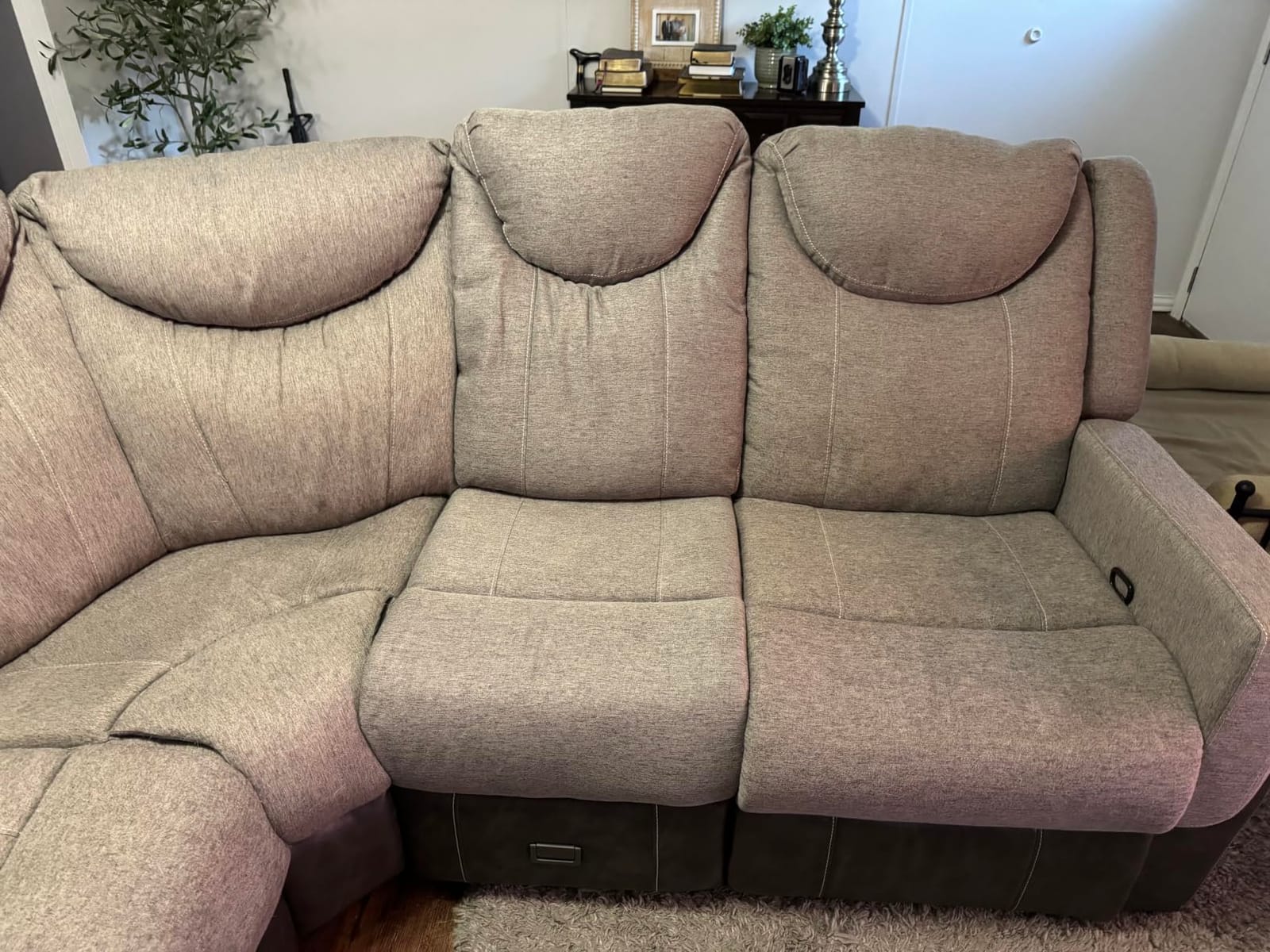 Dresegmt Home Theater Seating, Manual Recliner Sectional Sofa for Living Room, 5 Seater Reclining Sectional Couch with Flip-Up Backrest, Storage Console, USB Ports, L-Shaped Sofa PU Leather Gray customer photo 1