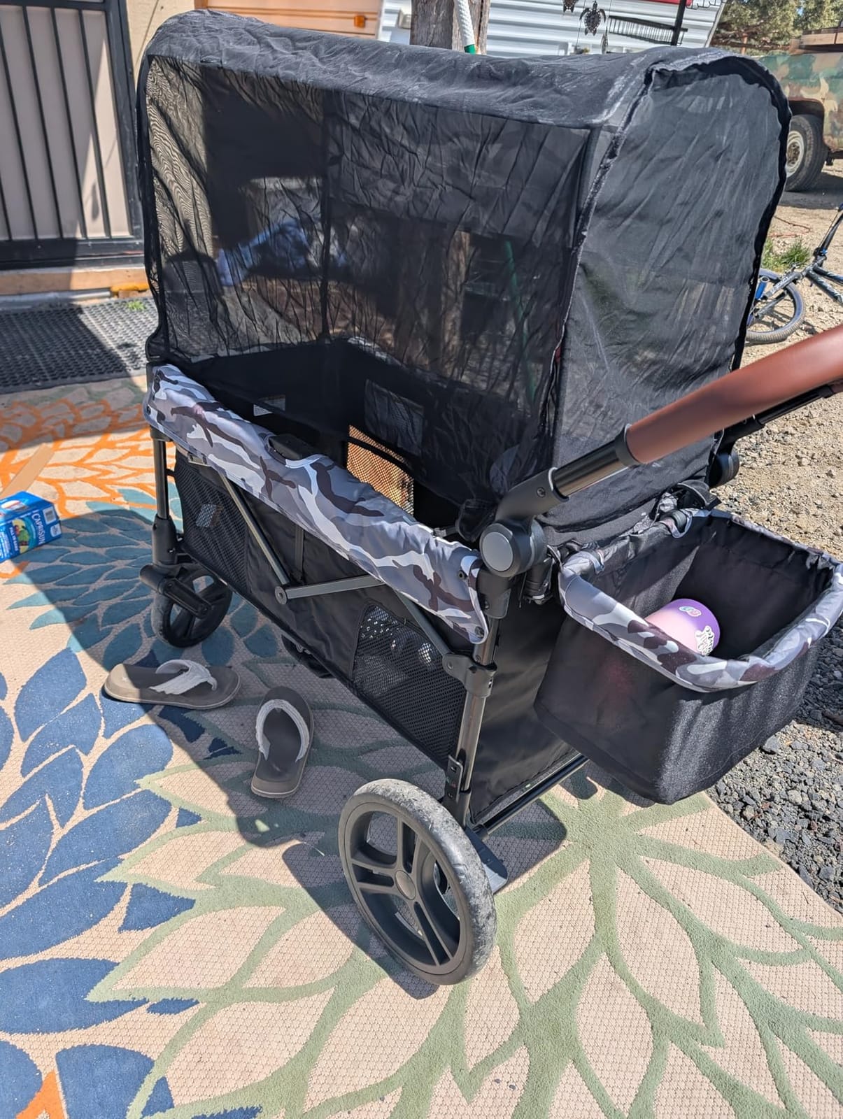 ELEMARA All-Terrain Stroller Wagon for 2 Kids, Foldable Kids Wagon Stroller Includes Removable Canopy,Mosquito net, Adjustable Push＆Pull Handle,Snack Tray & Cup Holders, Storage Basket, Grey+Black customer photo 2