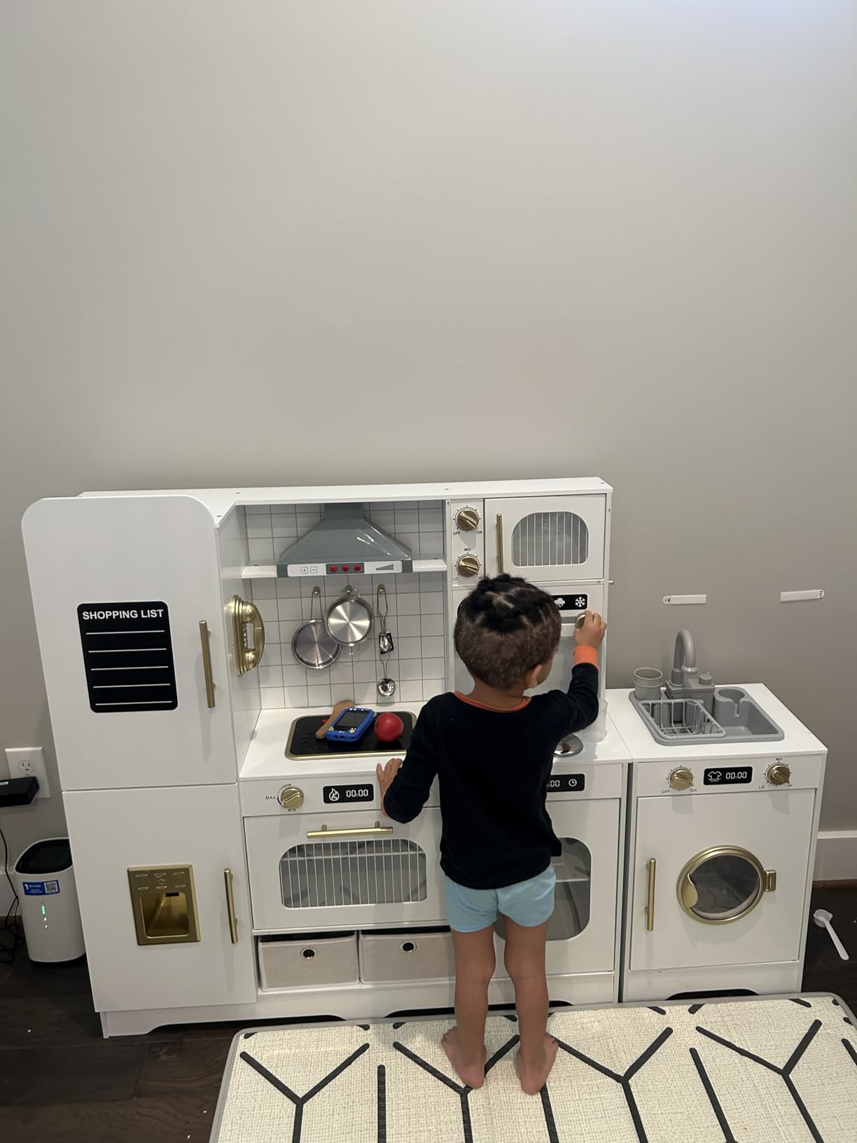 Interactive Wooden Play Kitchen for Kids, Extra-Large Indoor Toy Kitchen Set with Storage, Running Water Sink, Light & Sound Range Hood, Ice Maker & Washing Machine, Nordic White customer photo 2