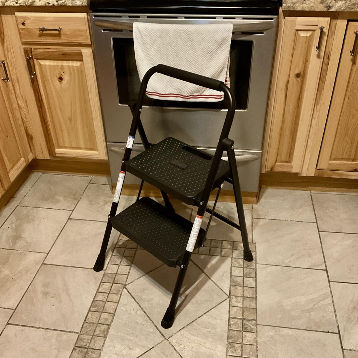 Sweetcrispy 2 Step Ladder, 800lbs Heavy-Duty Folding Step Stool | Lightweight Portable Stepping Stool with Wide Anti-Slip Pedal & Convenient Handrail, for Kitchen, Garage & Outdoor Use, Blue customer photo 1