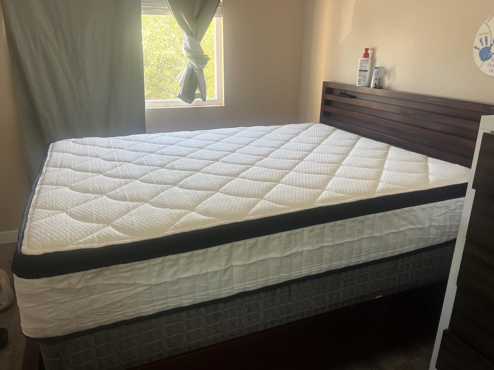 Queen Hybrid Mattress 12 Inch in a Box, Cooling Gel Memory Foam & Pocket Springs, Medium Firm, Pressure Relief & Motion Isolation, Extra Edge Support, Fiberglass Free, All Sleep Positions, Pillow Top customer photo 2