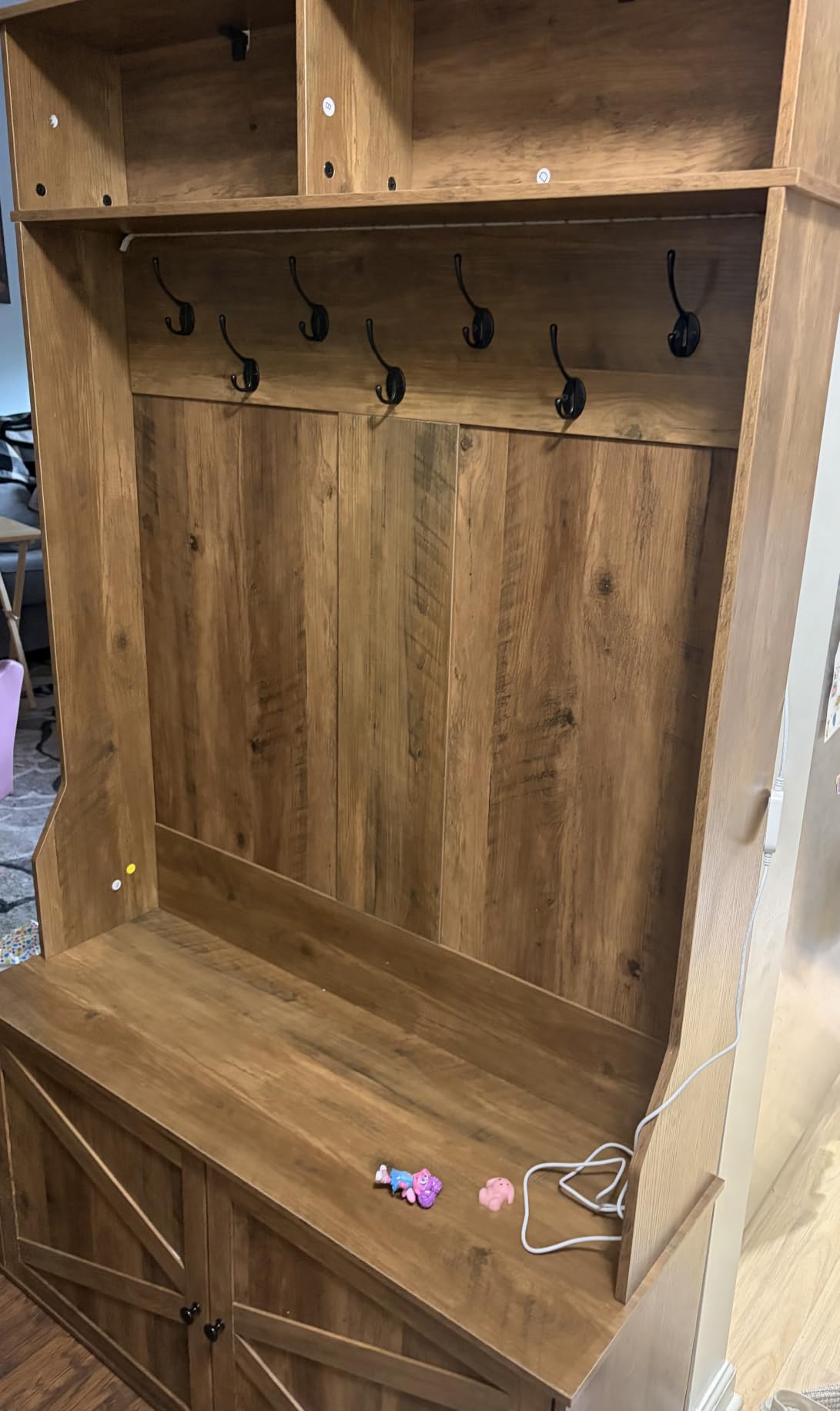 VASAGLE 5-in-1 Hall Tree with Bench and Shoe Storage, Adjustable LED Light, Coat Rack, 7 Double Hooks, Farmhouse Entryway Furniture, Rustic White, HAINS Collection customer photo 1