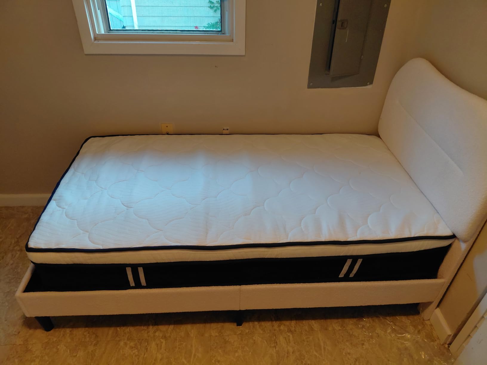 Firm Queen Mattress 12 Inch - Hotel Collection Hybrid Mattress with 7-Zone Support for Spinal Alignment & Back Pain Relief, 366-Night Trial, CertiPUR-US & Fiberglass-Free customer photo 2