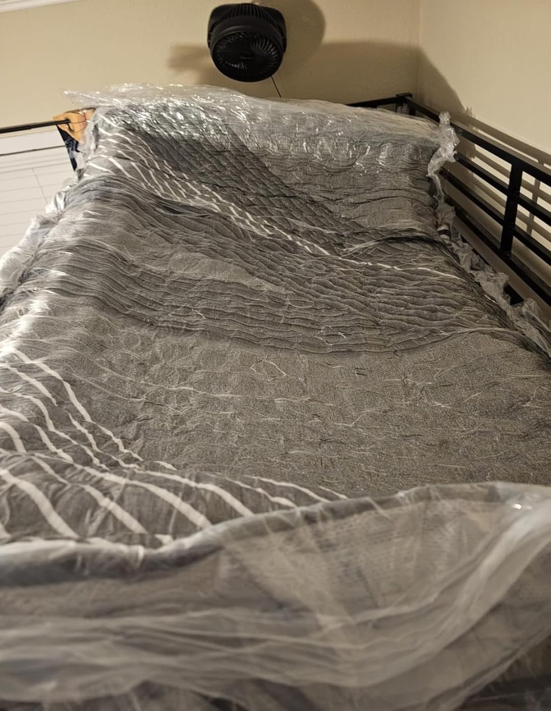 Firm Queen Mattress 14 inch, Cooling Hybrid Mattress in a Box for Deep Sleep, Luxury Hotel-Collection Design, Enhanced Back & Hip Support, Fiberglass-Free & CertiPUR-US, 365-Night Trial customer photo 2
