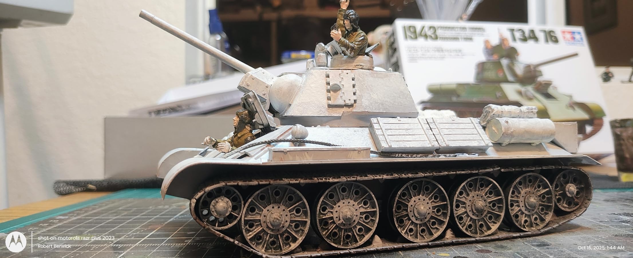 Tamiya 35059 1/35 Russian T34/76 1943 Tank Plastic Model Kit customer photo 1