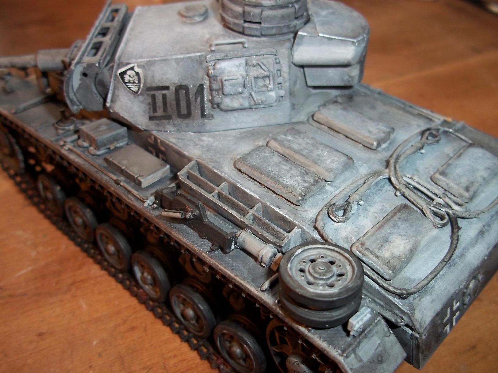 Tamiya 35215 1/35 German Pz. Kpfw III Ausf. L Tank Plastic Model Kit customer photo 2