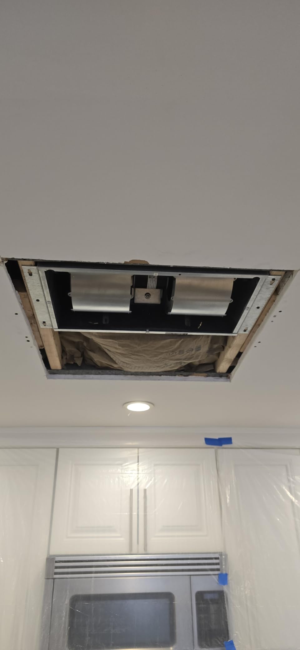 Broan-Nutone L400 High Capacity Ventilator Fan, Commercial Exhaust Fan, 2.3 Sones, 434 CFM, White customer photo 1