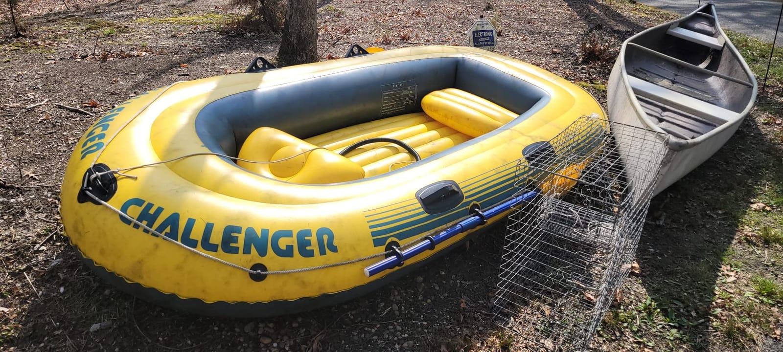 INTEX Challenger Inflatable Boat Series: Includes Deluxe Boat Oars and High-Output Pump – SuperStrong PVC – Triple Air Chambers – Welded Oar Locks – Heavy Duty Grab Handle customer photo 2